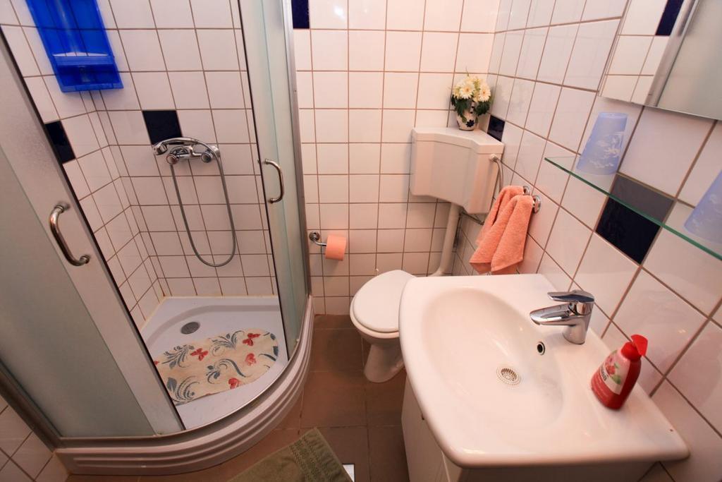 Apartments Franc Povljana Habitación foto