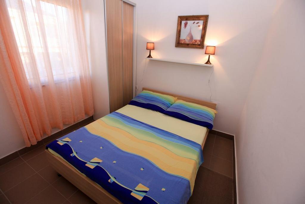 Apartments Franc Povljana Habitación foto