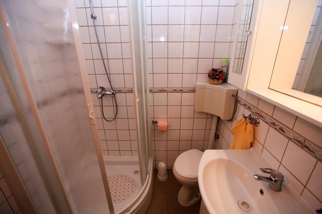 Apartments Franc Povljana Habitación foto